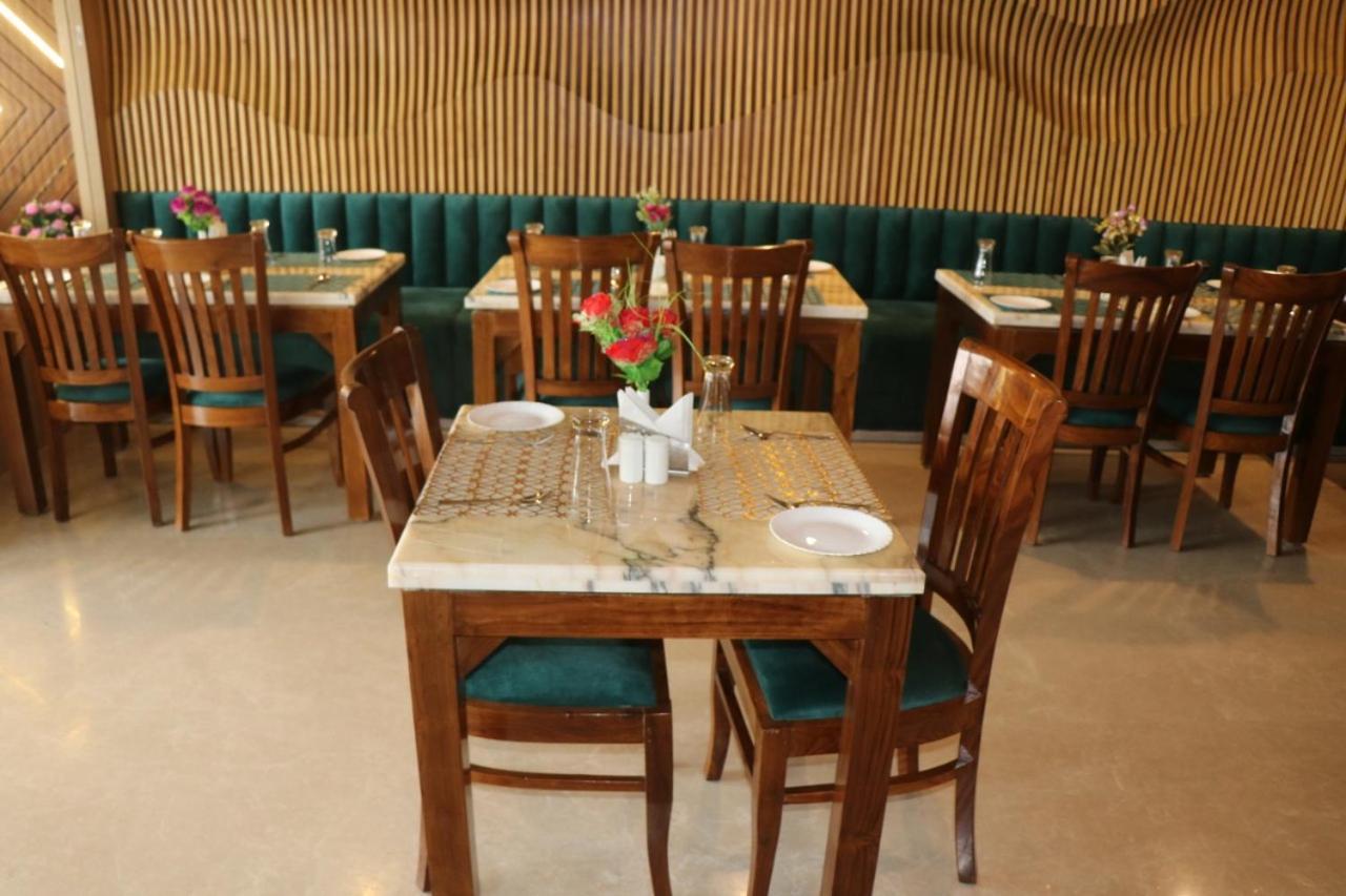 Hotel Mayra Grand By Mayra Group Of