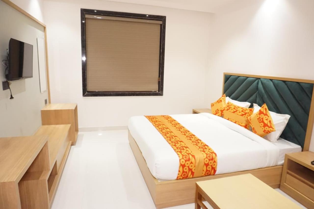 Hotel Mayra Grand By Mayra Group Of 4*
